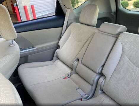 2013 Toyota Prius v Five