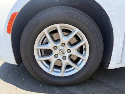 2022 Chrysler Voyager LX