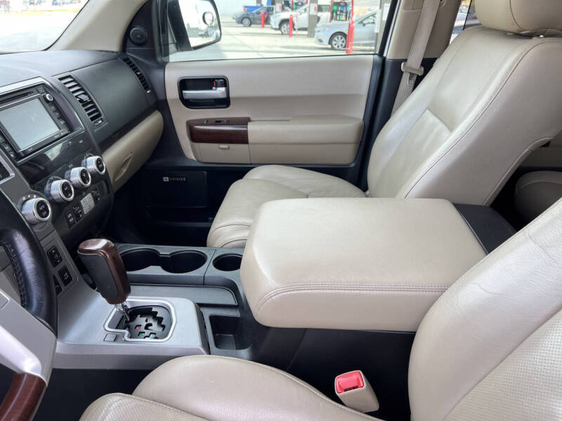 2016 Toyota Sequoia Platinum