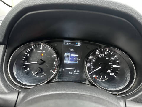 2017 Nissan Rogue SV