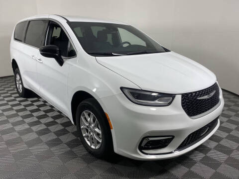 2024 Chrysler Pacifica Touring