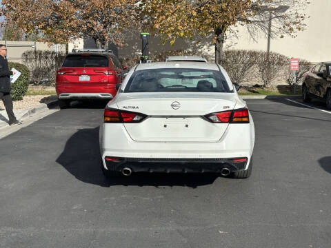 2023 Nissan Altima 2.5 SR