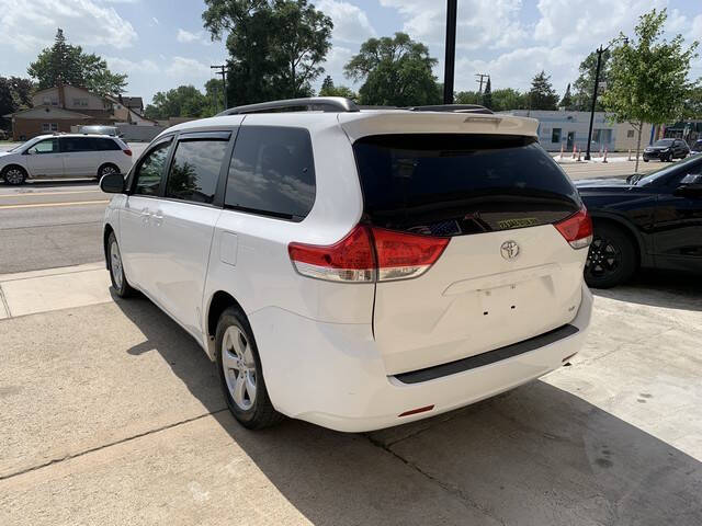 2011 Toyota Sienna