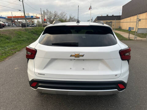 2024 Chevrolet Trax LT