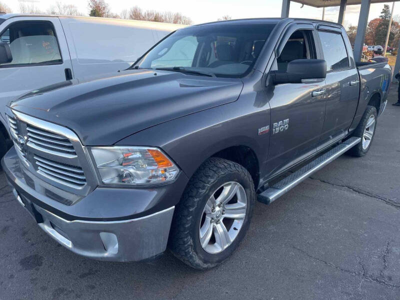 2017 RAM Ram 1500 SLT's photo