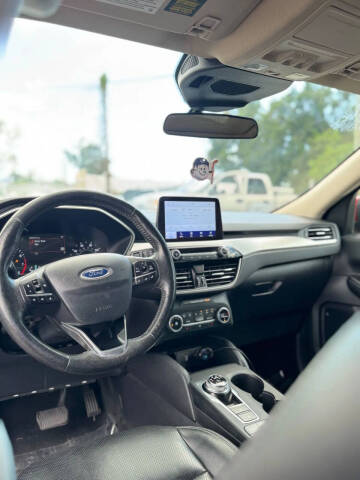 2020 Ford Escape SEL