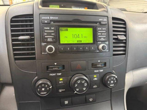 2012 Kia Sedona LX