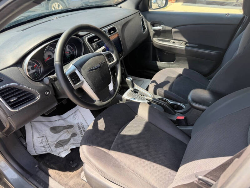 2013 Chrysler 200 Touring