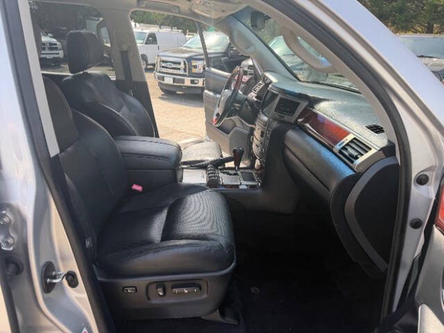 2013 Lexus LX 570