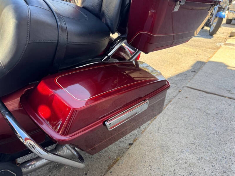 2009 Harley-Davidson FLHTC -