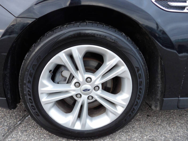 2016 Ford Taurus SEL