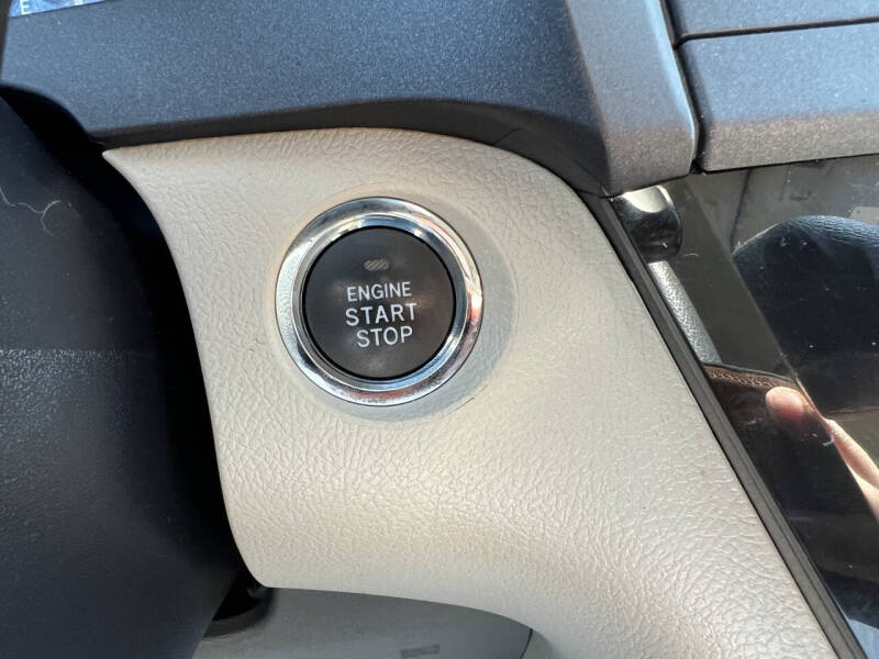 2020 Toyota Sienna LE 7-Passenger