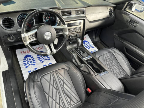 2013 Ford Mustang V6