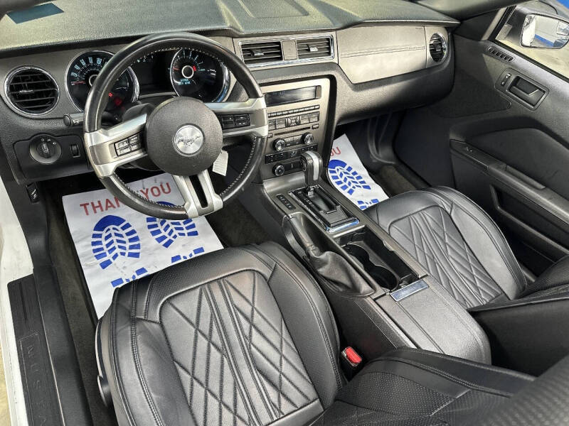 2013 Ford Mustang V6