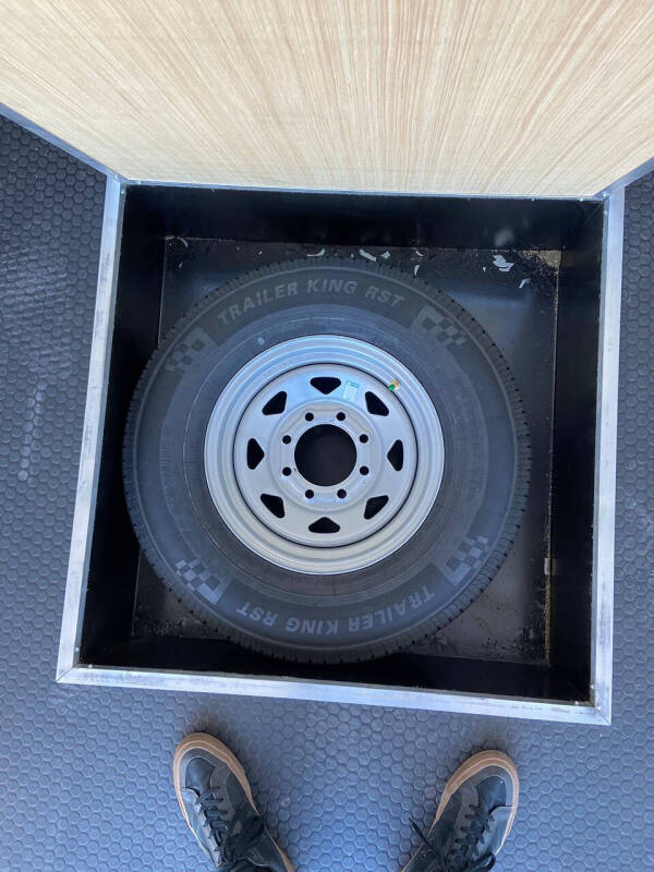 2023 Vintage Trailer  OL826-PS BATH