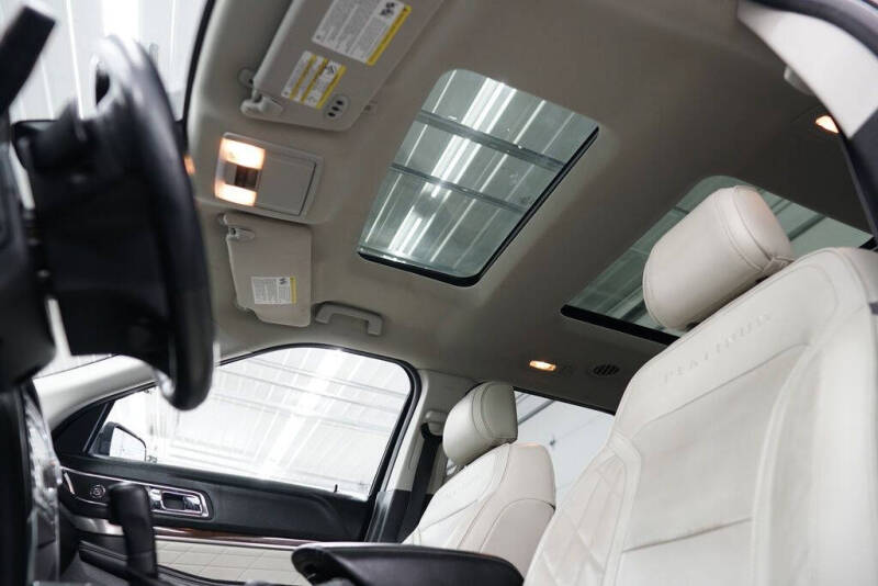 2017 Ford Explorer Platinum