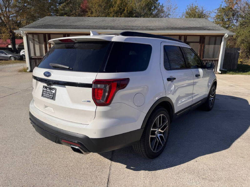 2016 Ford Explorer Sport photo 4