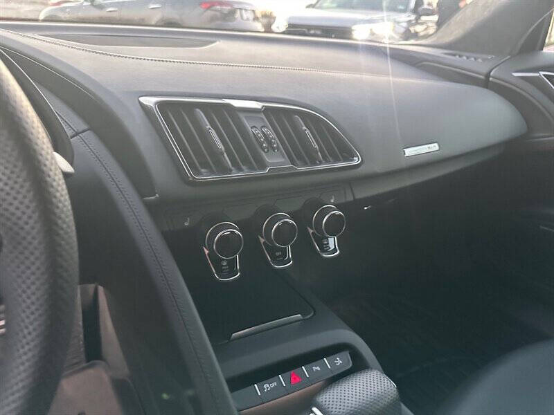 2023 Audi R8 5.2 V10 performance