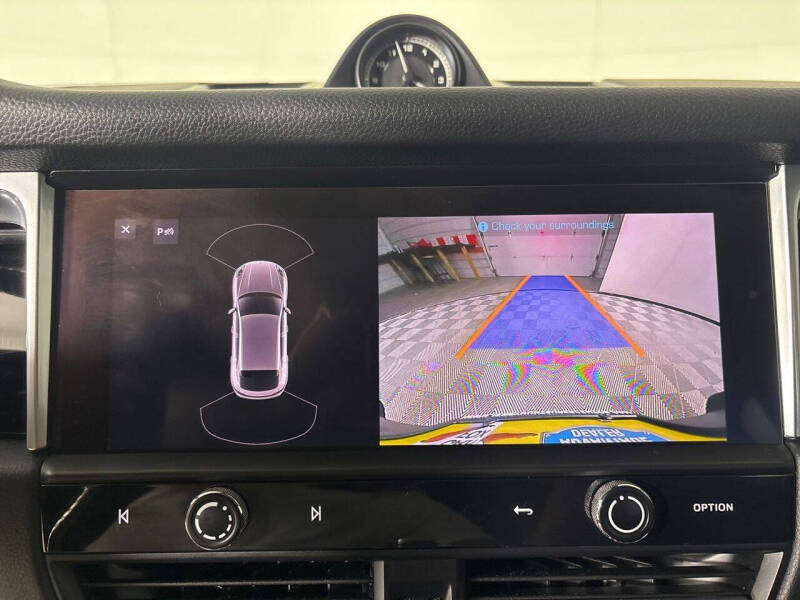 2022 Porsche Macan