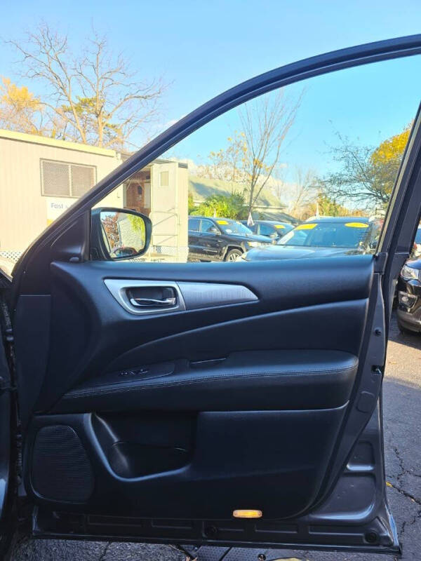 2018 Nissan Pathfinder Platinum