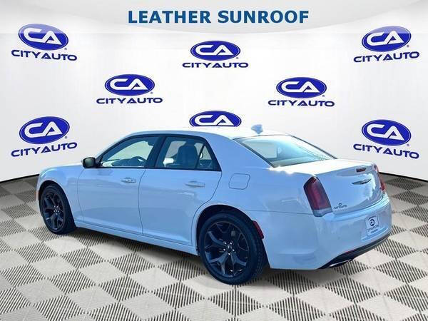2023 Chrysler 300 S V6