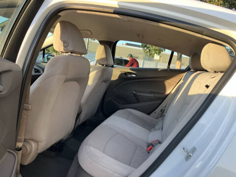 2018 Chevrolet Cruze LS Auto