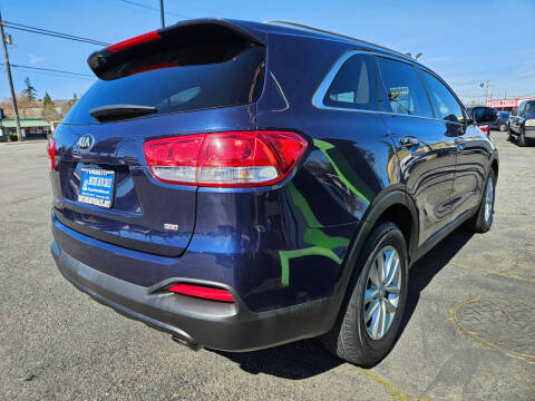 2016 Kia Sorento LX