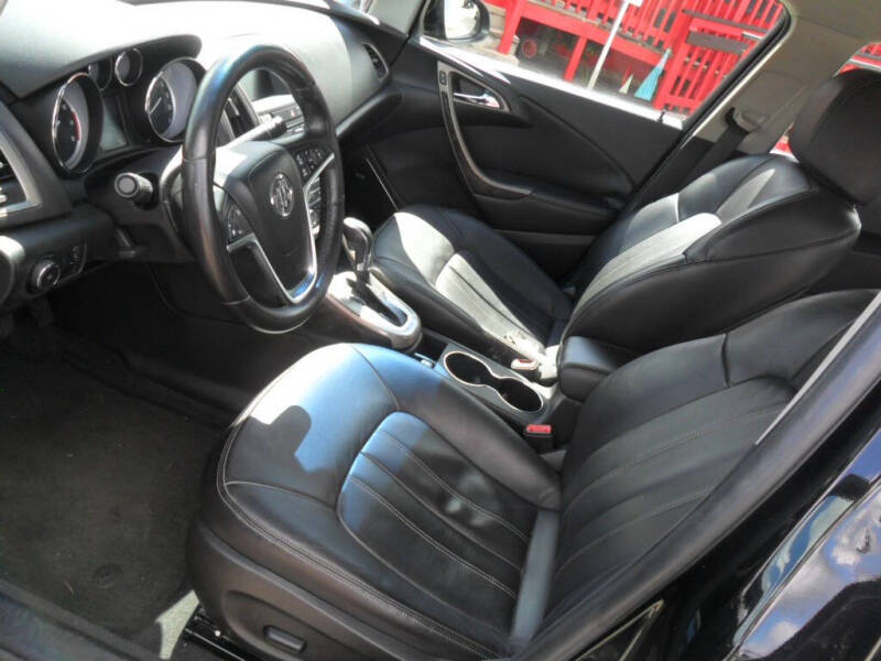 2012 Buick Verano Leather Group