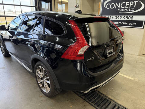 2016 Volvo V60 Cross Country T5