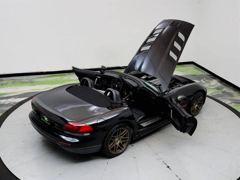 2005 Dodge Viper SRT-10