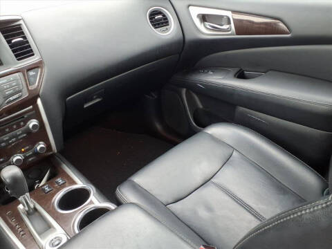 2016 Nissan Pathfinder SL