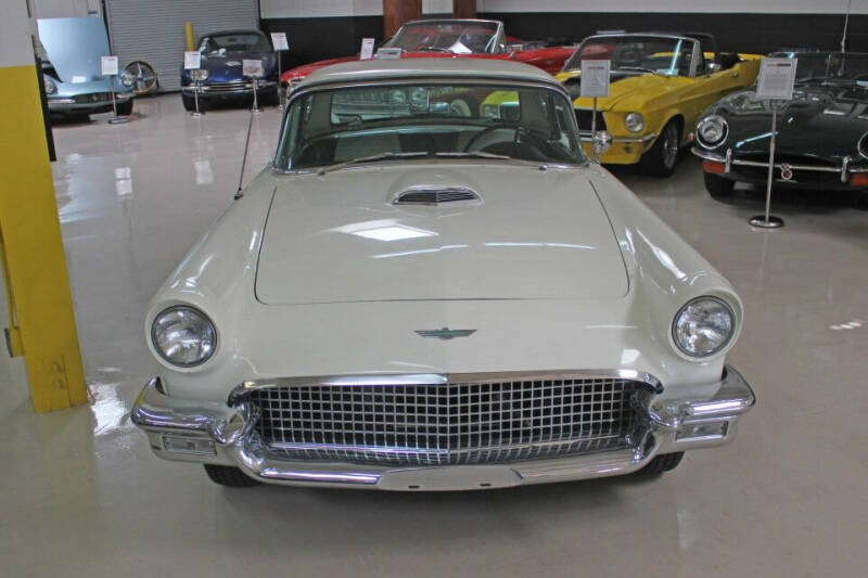 1957 Ford Thunderbird