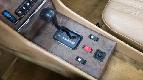 1986 Mercedes-Benz 560-Class 560 SL