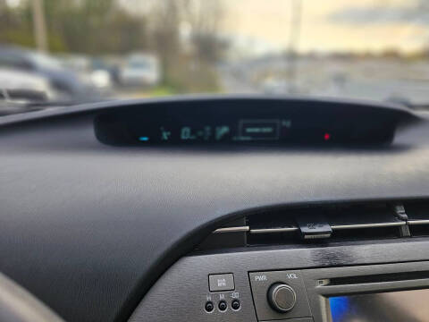 2013 Toyota Prius Two