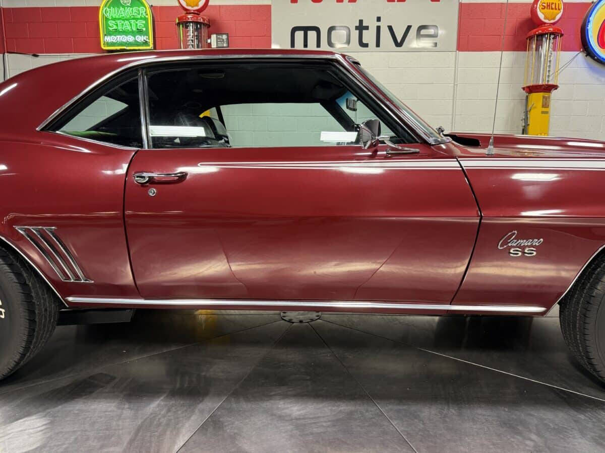 1969 Chevrolet Camaro 31