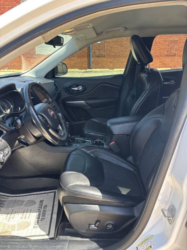 2019 Jeep Cherokee Latitude Plus