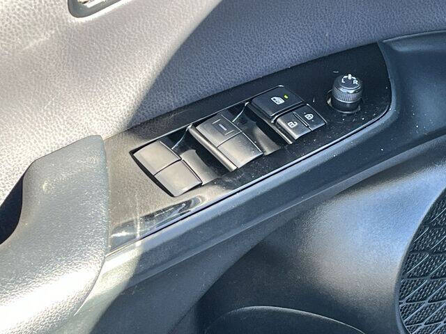 2021 Toyota Prius L Eco