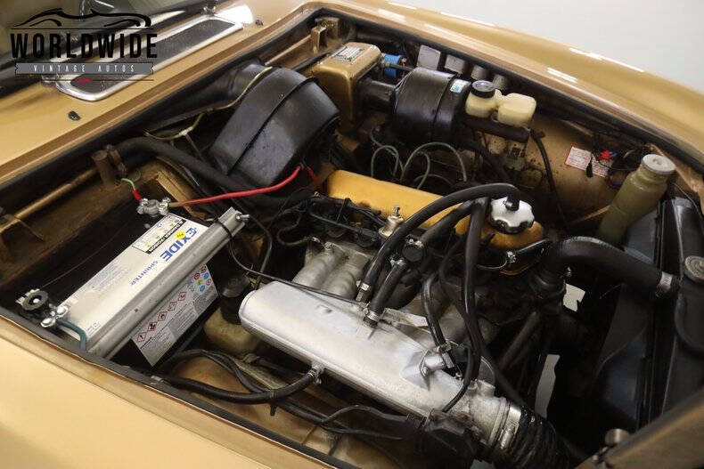 1972 Volvo P1800