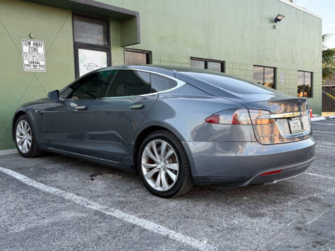 2014 Tesla Model S P85