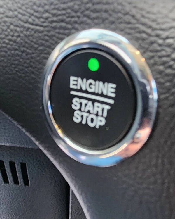 2020 Ford Edge SE