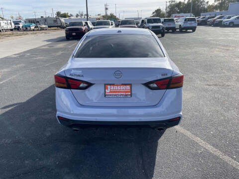 2024 Nissan Altima 2.5 SR