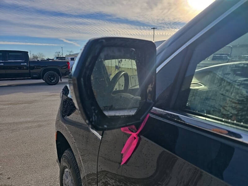 2023 GMC Yukon XL SLE