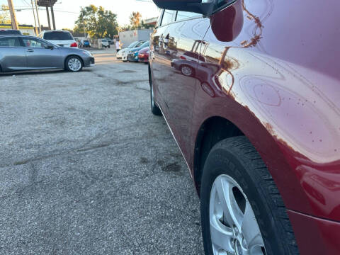 2011 Toyota Sienna LE 8-Passenger