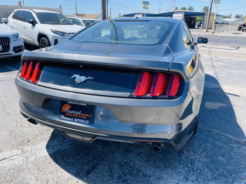 2015 Ford Mustang EcoBoost Premium