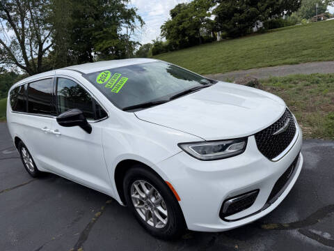 2024 Chrysler Pacifica Touring L