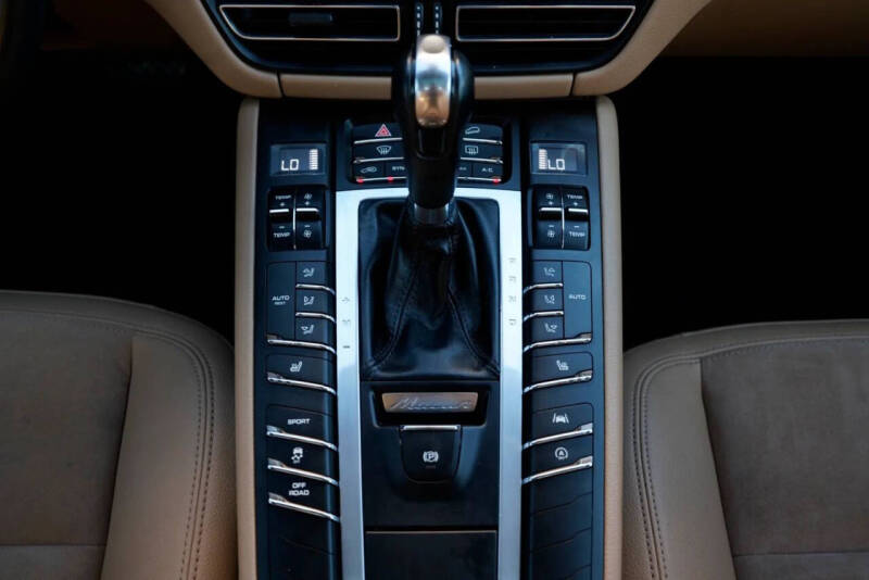 2020 Porsche Macan
