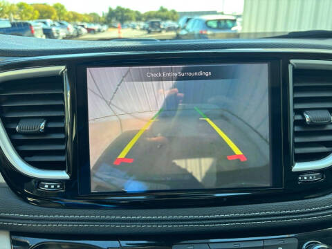 2024 Chrysler Pacifica Plug-In Hybrid Select