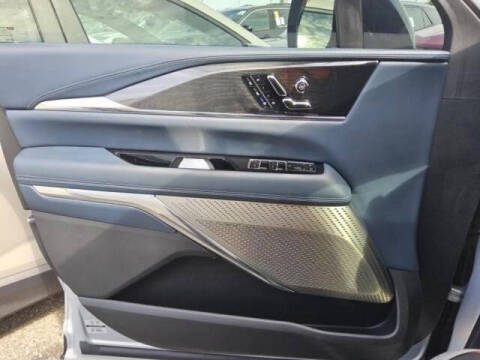 2025 Cadillac Escalade IQ Sport 2