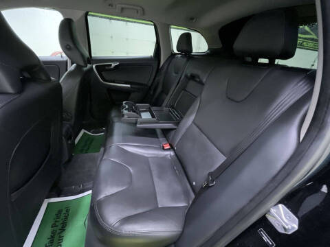 2015 Volvo XC60 T5 Drive-E Premier