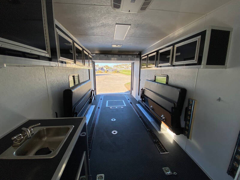 2023 Vintage Trailer  OL826-PS BATH